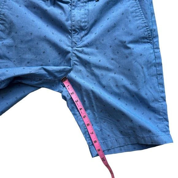 Original Penguin Short Men's Slim 8" Short in Blue with Pattern Size: 30 - Picture 8 of 9